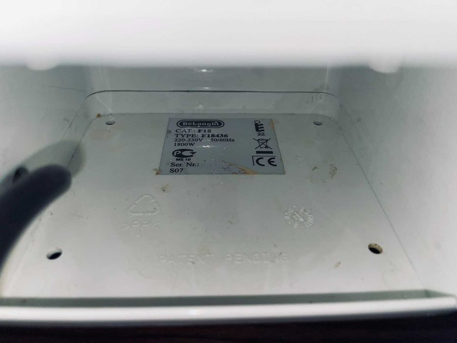 Фритюрница DeLonghi (Делонги) оригинал, корзина с наклоном, как НОВАЯ