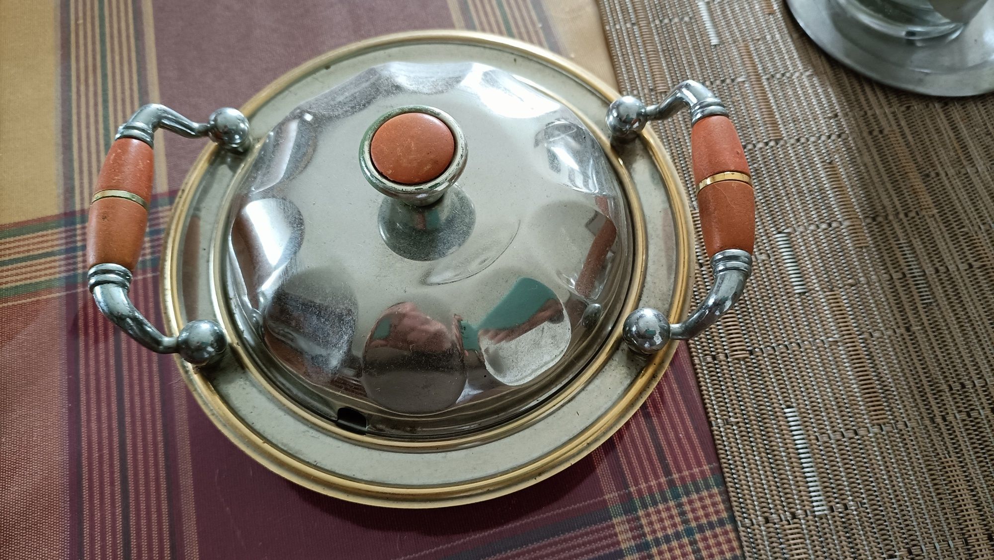 Copos com pega para agarrar,em vidro e inox