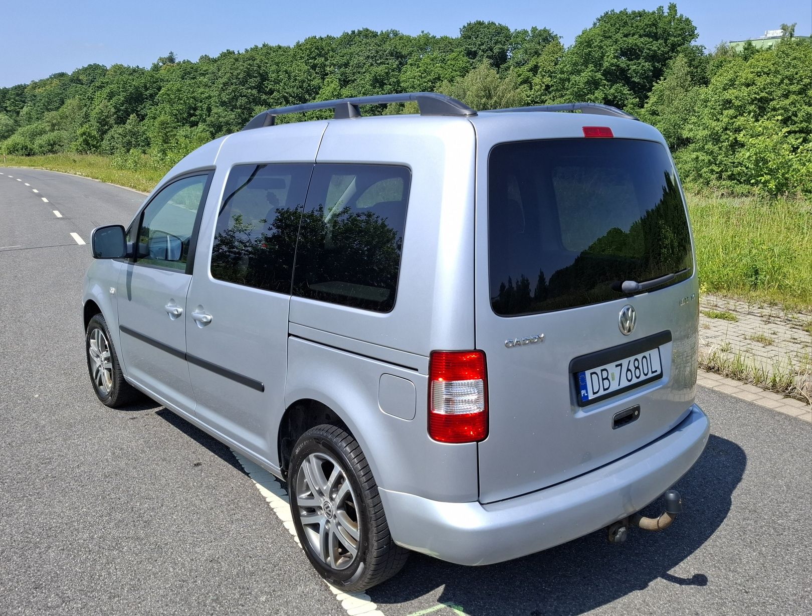 VW CADDY 1.6 Benzyna 102km Klima Alu Relingi Hak 5osób Stan B.DB
