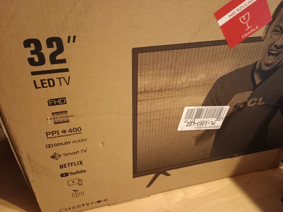 TCL 32" FHD Led Smart TV HEVC
