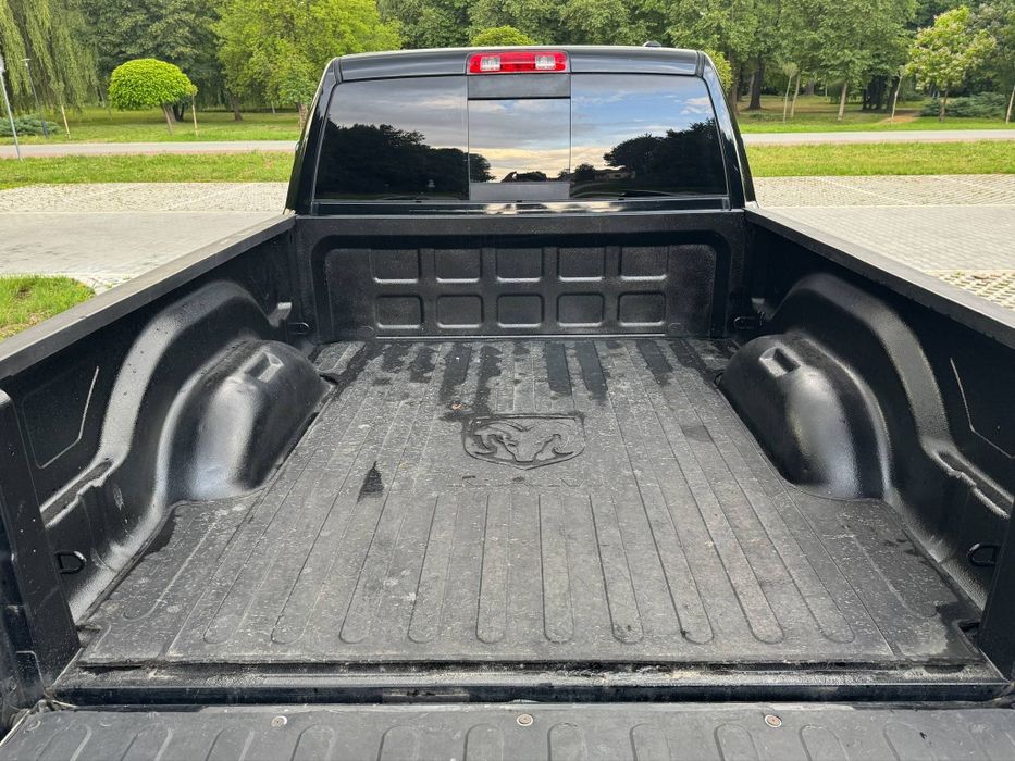 Dodge Ram 1500 Laramie  5.7 hemi 4x4