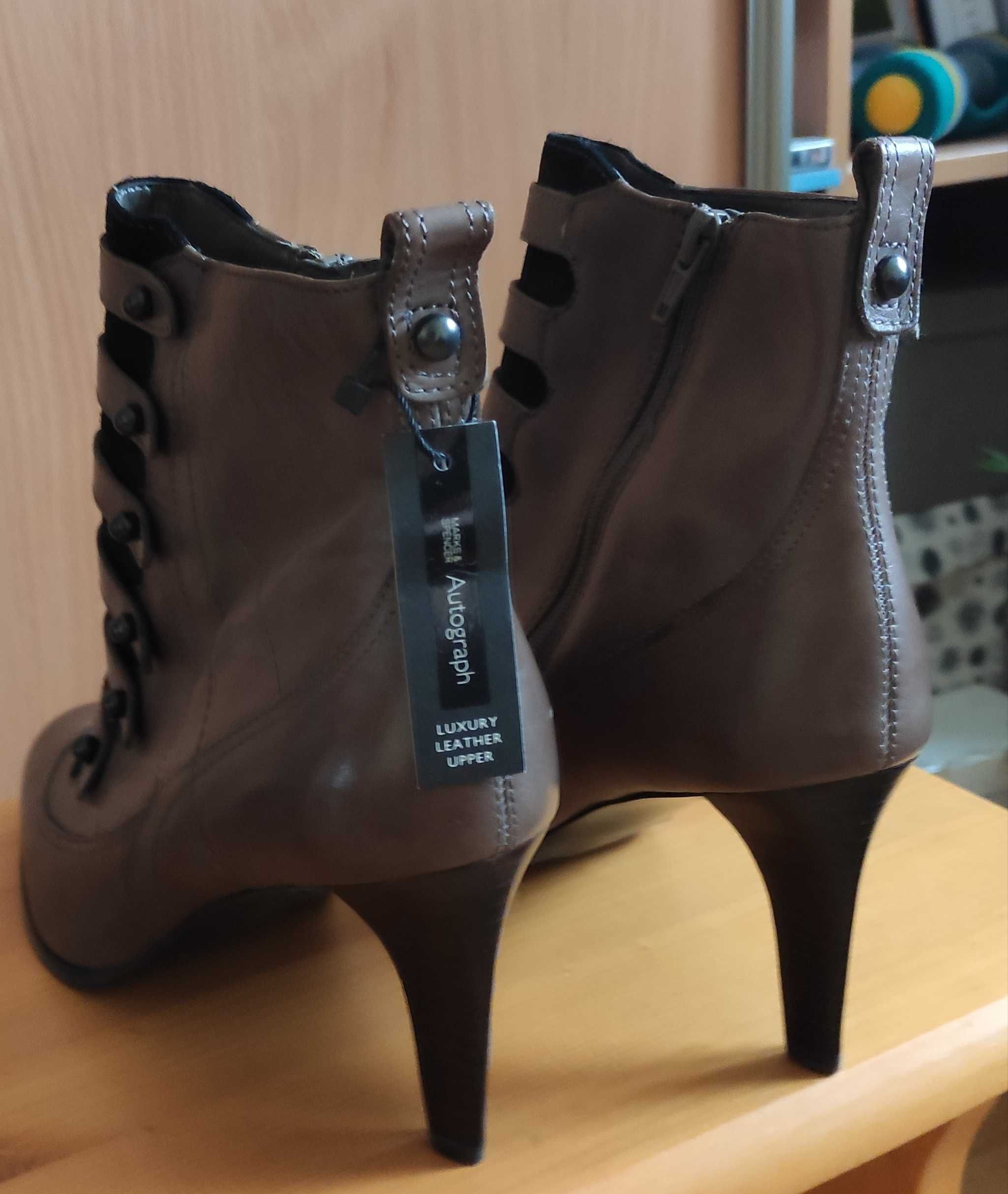 Nowe botki marki Autograph (Marks & Spencer), rozmiar 42 z metką.