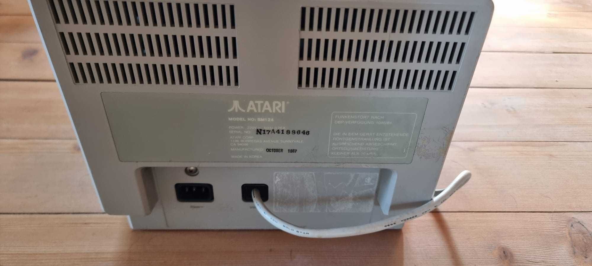 Monitor Atari SM124 klasyk plus floppy Atari D355. Polecam