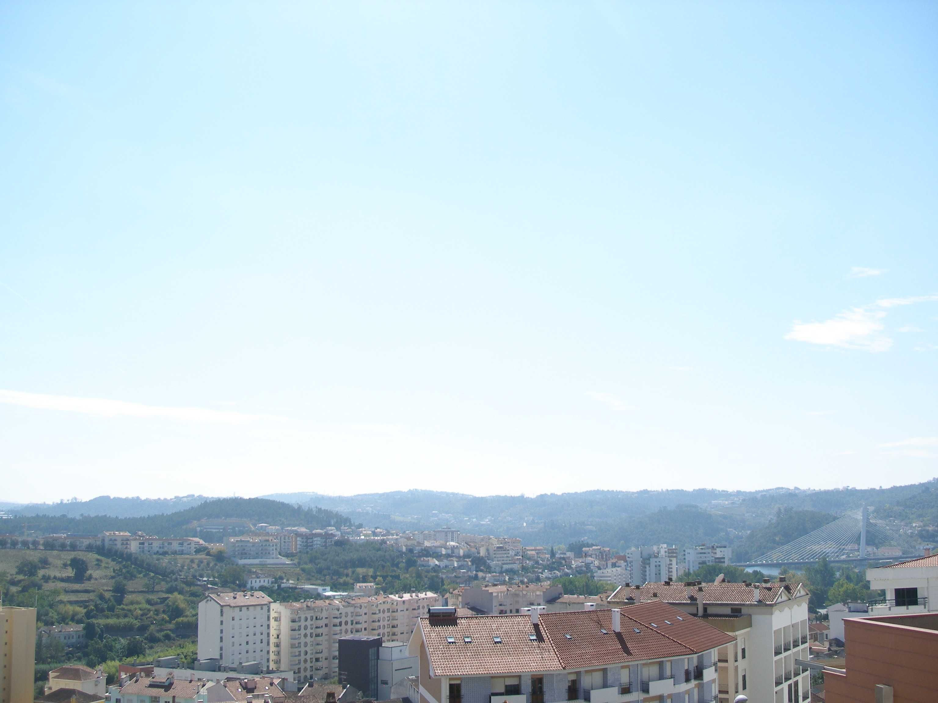 Quartos para Alugar a Estudantes Universitários  Polo I Coimbra