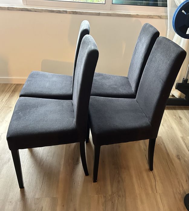 Vendo cadeiras pretas