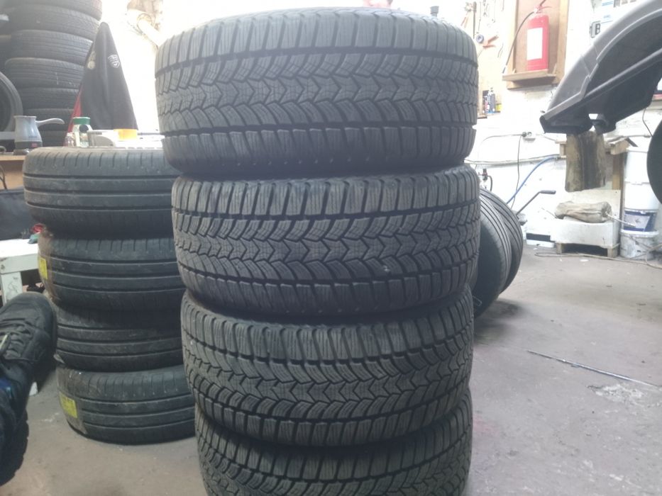 Комплект зимових шин Debica Frigo HP 2 225/40 R18 (арт.866)
