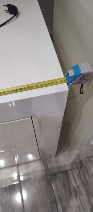 Komoda wraz z witryną biała