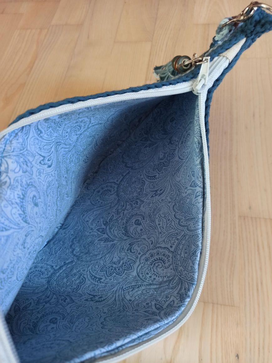 Torebka cross body