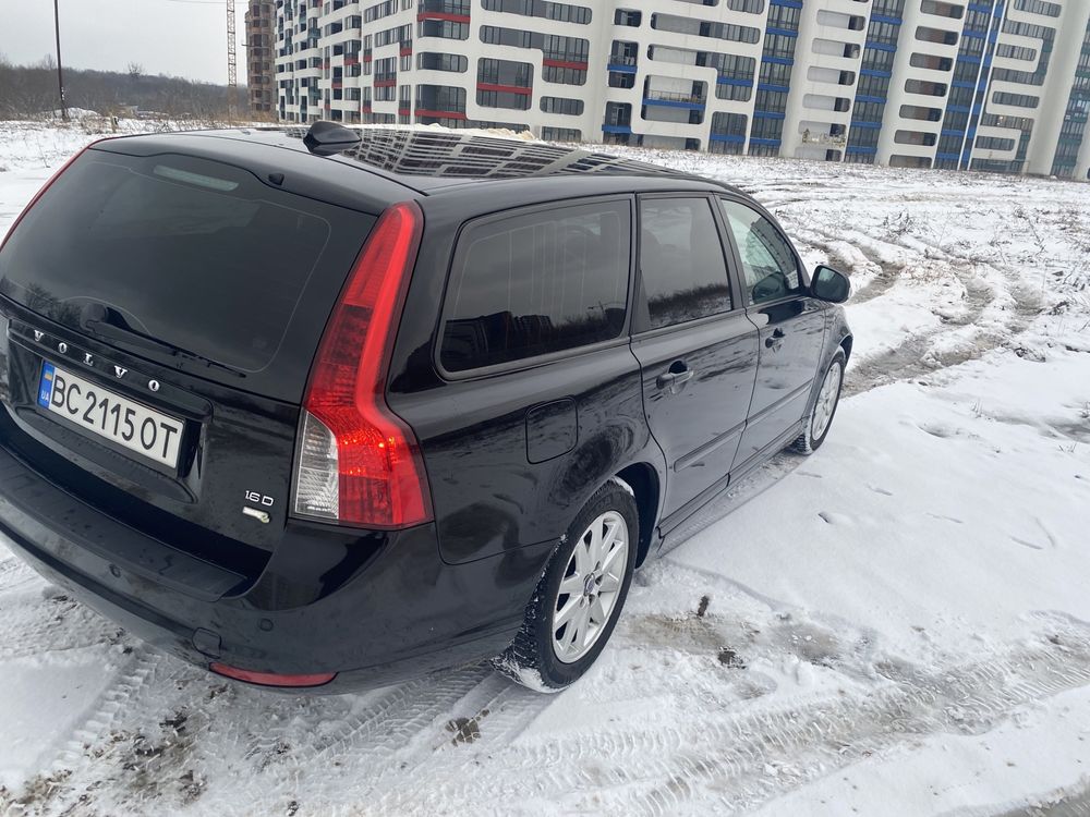 volvo v50 1.6d 2010p