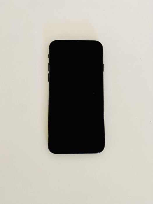 IPhone 8 preto usado com 64 GB