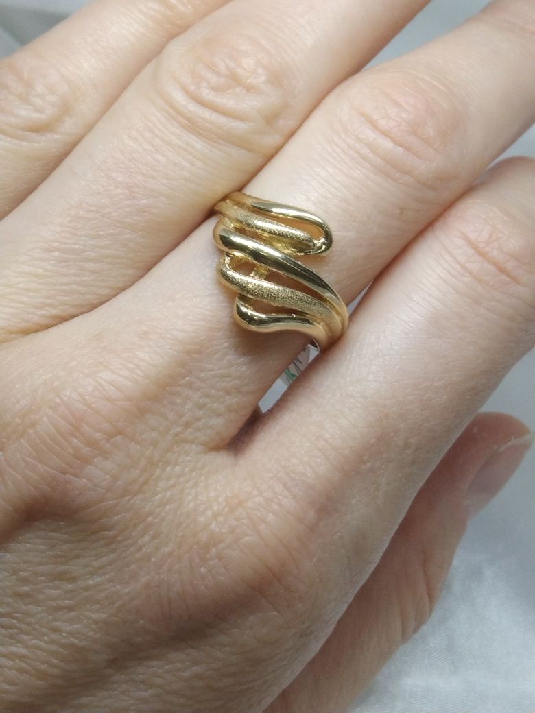 Niespotykany Złoty pierścionek, złoto 585, R21,5 (307)
