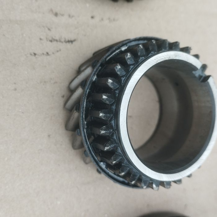 Продам  шестерні  2 3 задня муфтапередачі КПП ваз 2101-07 4ст