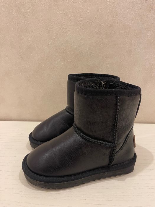 Угги натуральна шкіра для хлопчика 28 розмір 17?см