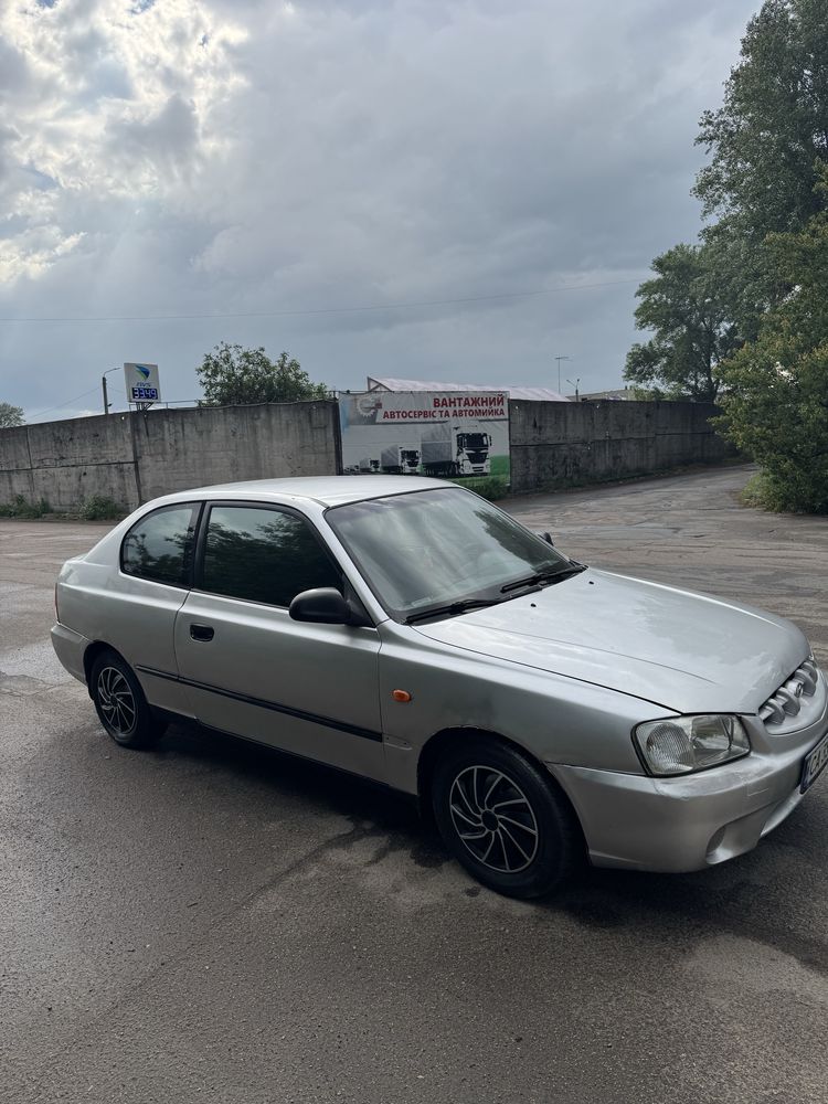 Hyundai Accent               .