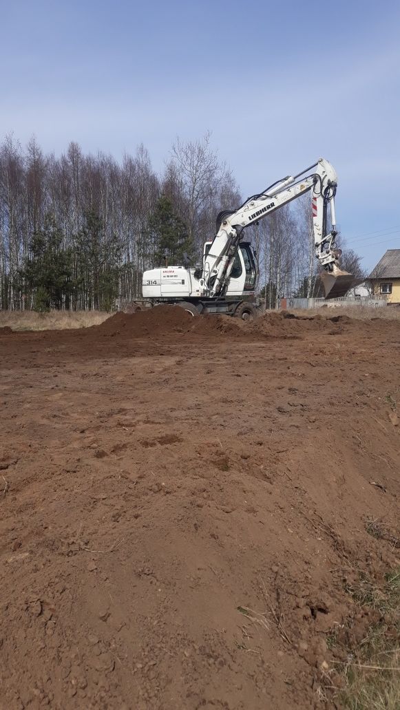 Usłgi wywrotką, koparką kołową. Wyrywanie korzeni. Ziemia, piasek zasy