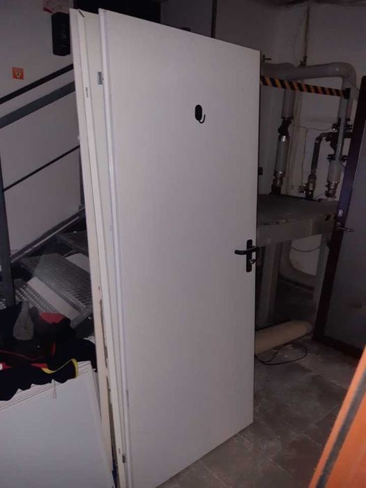 2 sztuki drzwi wewnętrznych 80cm białe + ościeżnica