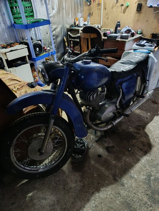 Продам Иж планета