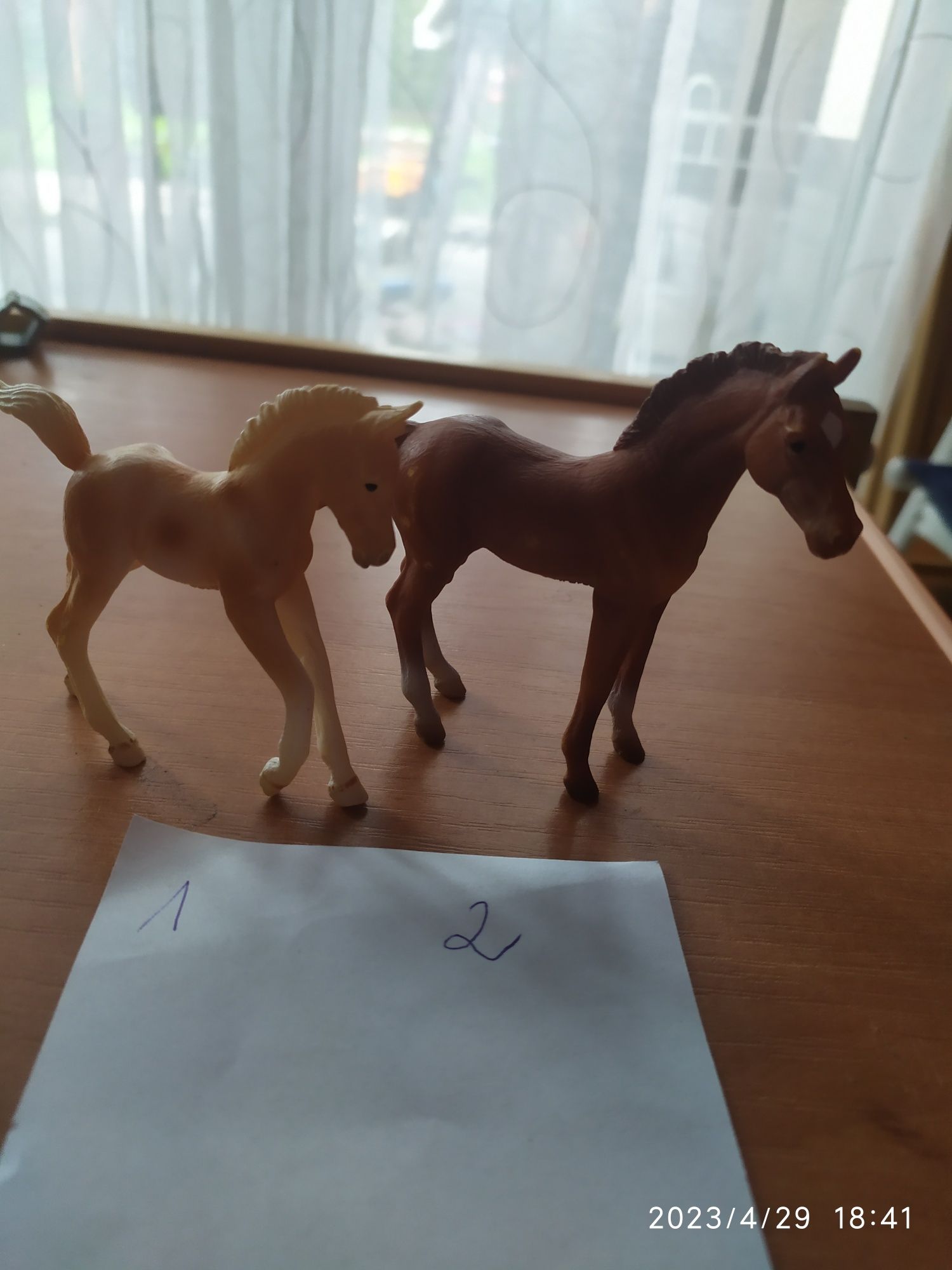 Schleich źrebaki z kucykiem