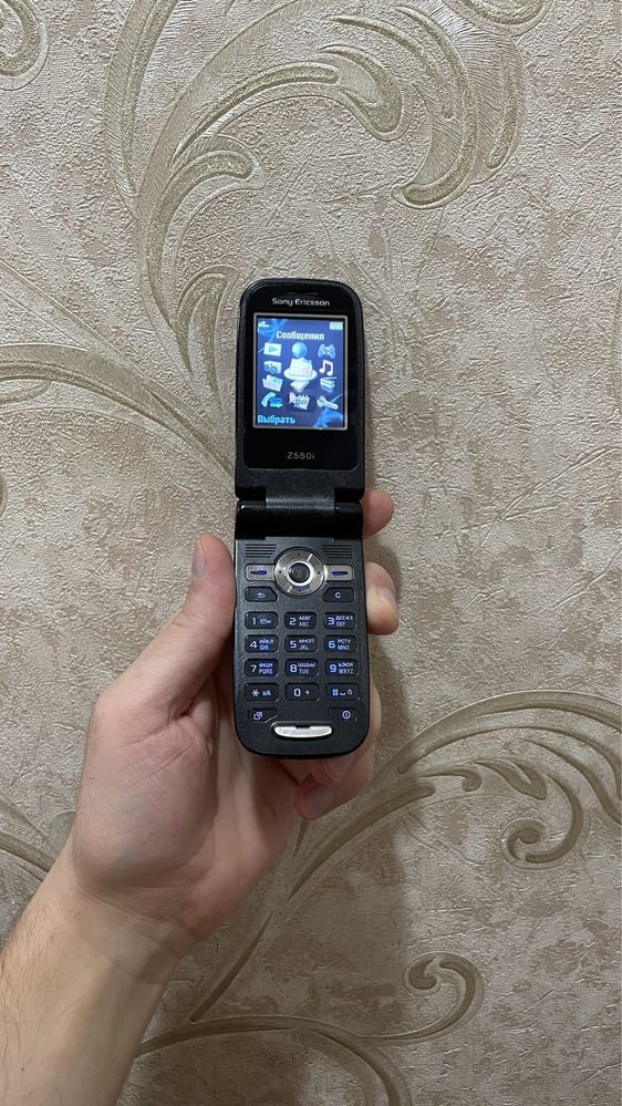 Sony Ericsson Z550i /ОРИГІНАЛ