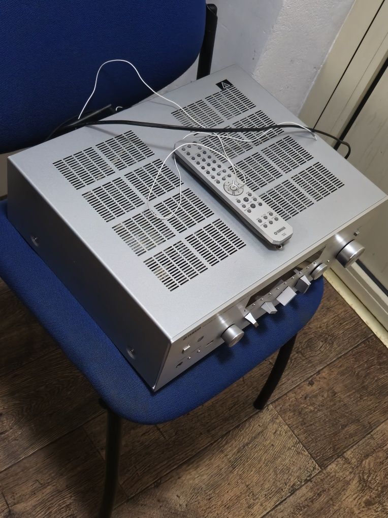 Amplituner Stereo Yamaha R-N602 Igiełka