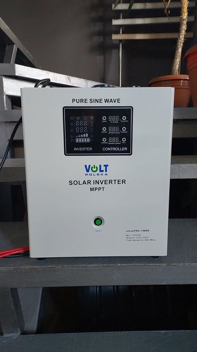 Інвертор гібридний  Volt Polska 1500