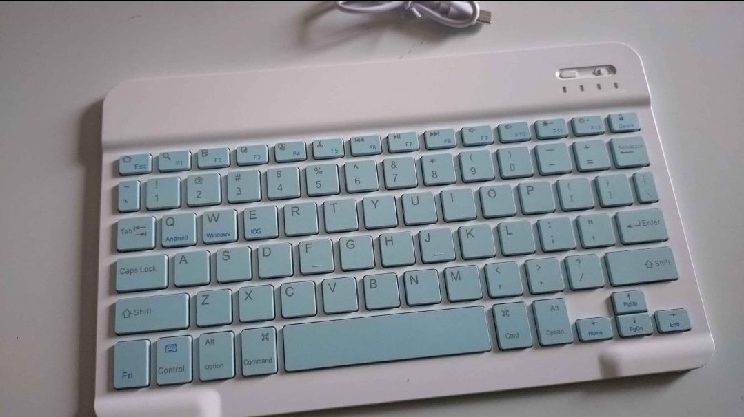 Klawiatura bezprzewodowa z touchpad Bluetooth