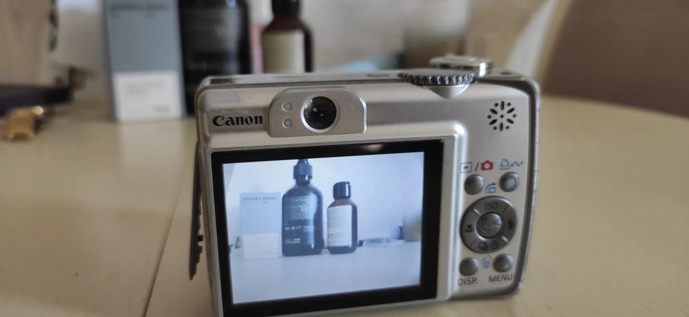 Canon A560.