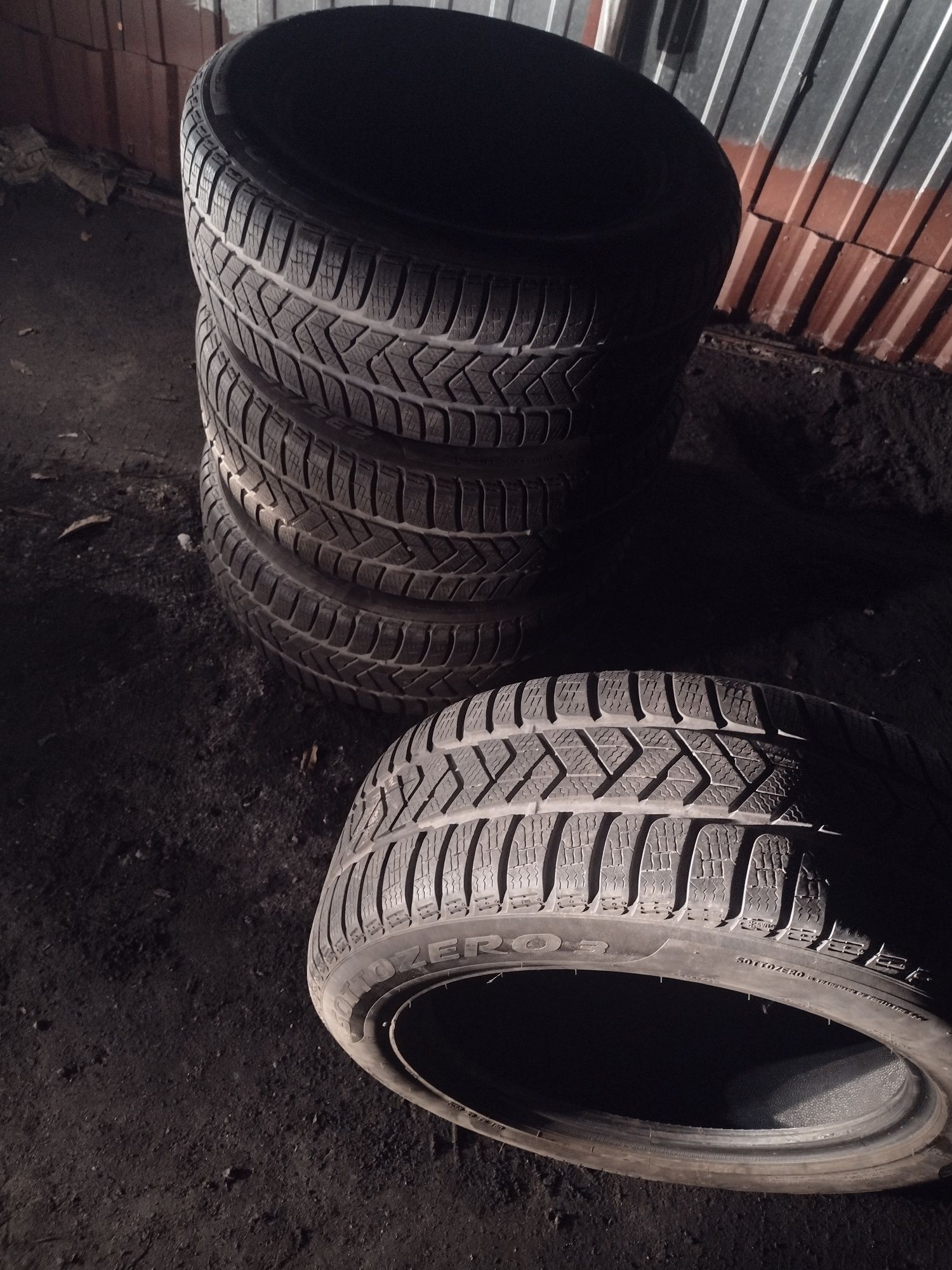 Opony zimowe Pirelli 235/55 r17