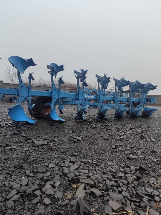 Плуг Lemken Euro Diamant 10 On-Land 8 корп. Плуг Lemken Diamant 11 7+1
