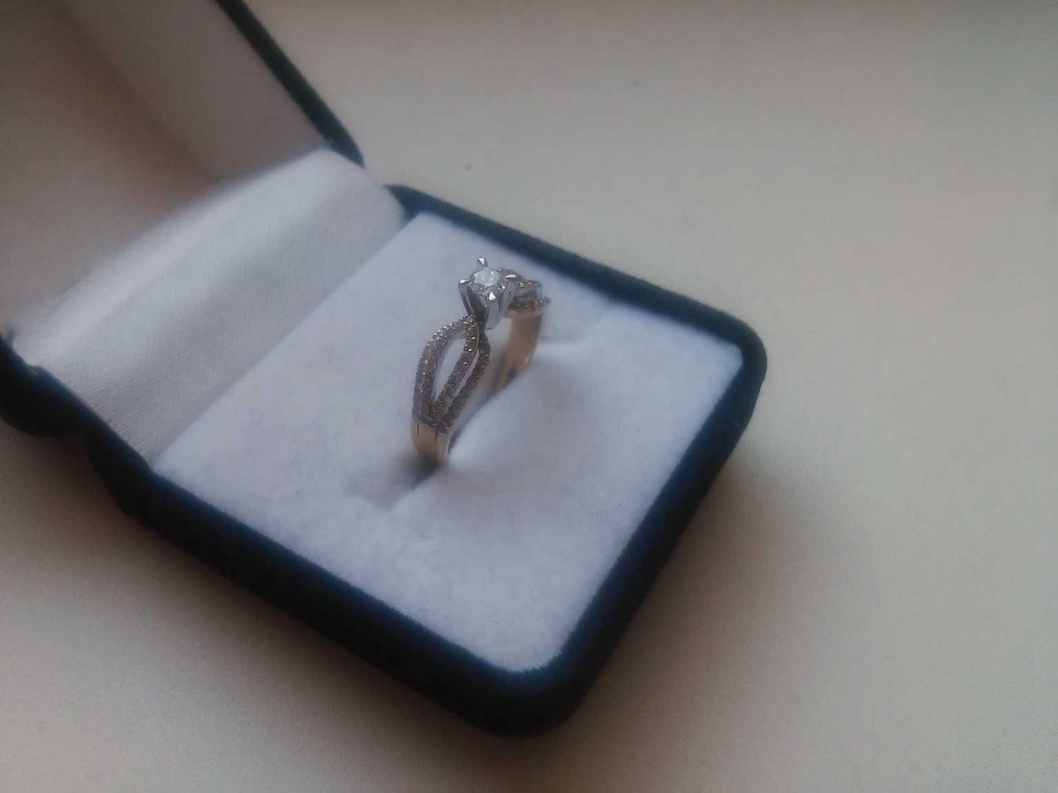 Золотое женское кольцо 585 проба 17.5 размер
