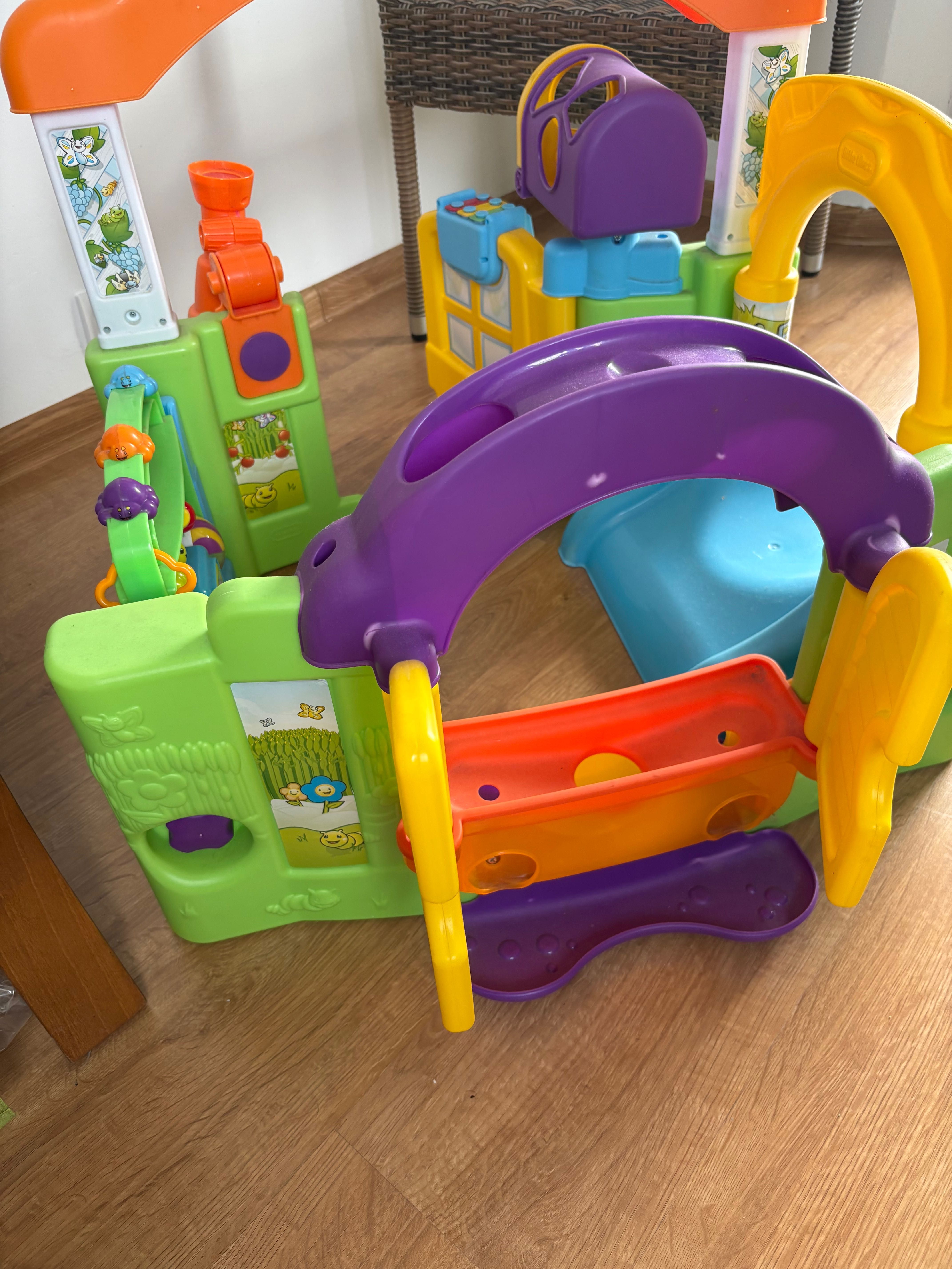 Domek Little Tikes