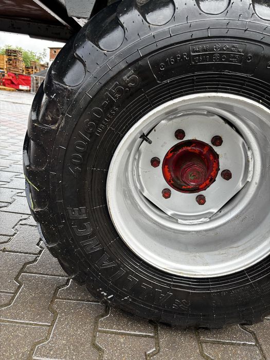Laweta platforma przyczepa do bel skrzyniopalet skrzyń