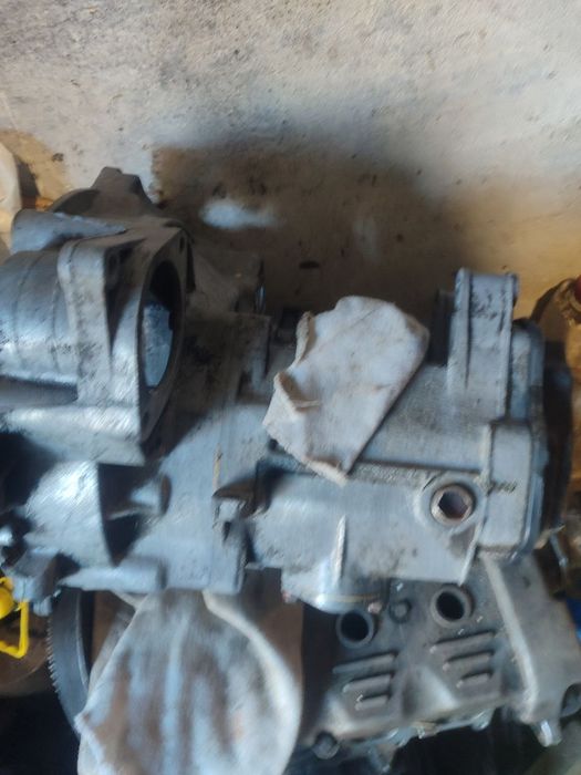 Автозапчастини Pasat B3 2,0