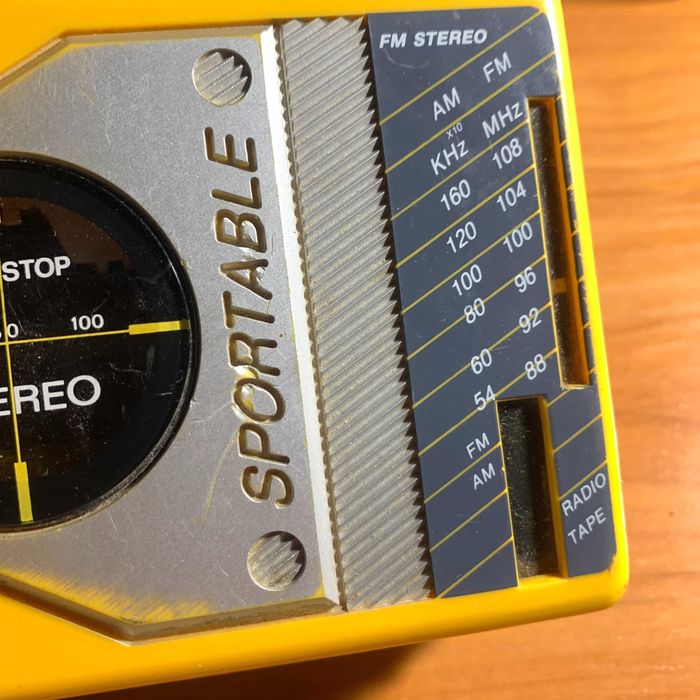 Касетний програвач з AM/FM Sonic S75 та інші плеєри