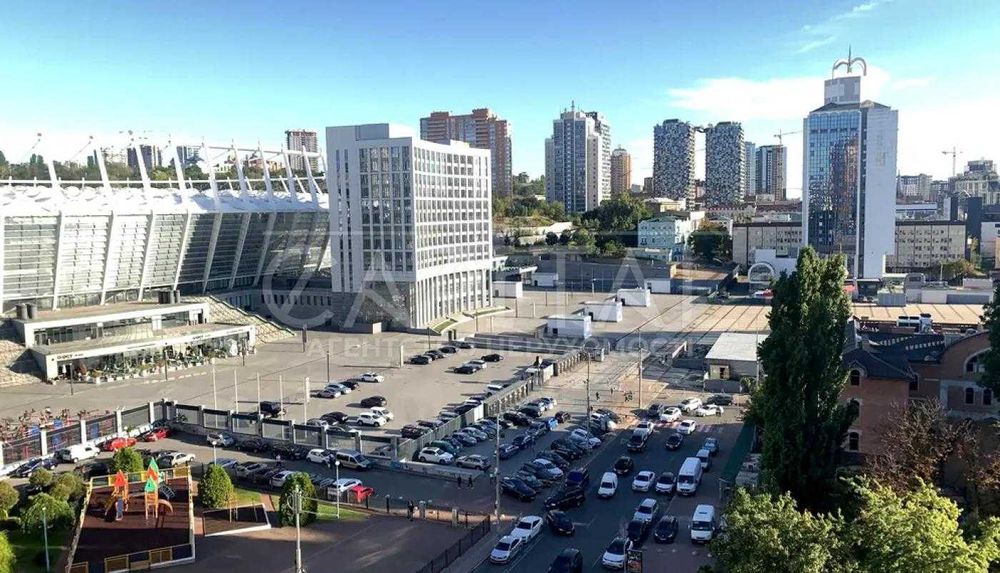 Здається  4х кімнатна квартира НСК Олімпійський