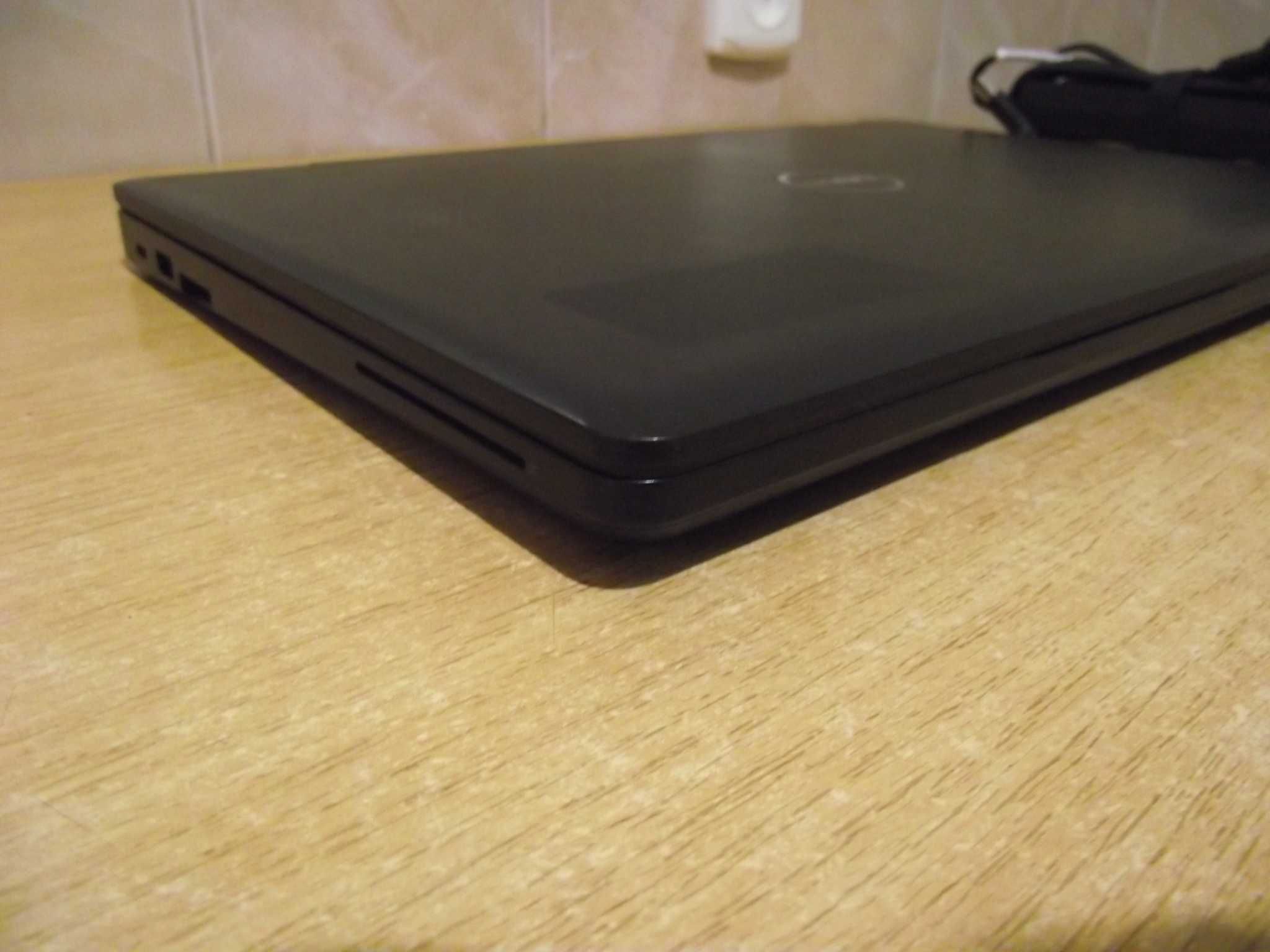 Ноутбук Dell Latitude 5580 i5-6440HQ GF 940MX 8Gb 256Gb 15.6 FHD IPS