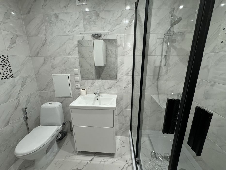 Продаж двокімнатної квартири на Соборній з новим ремонтом