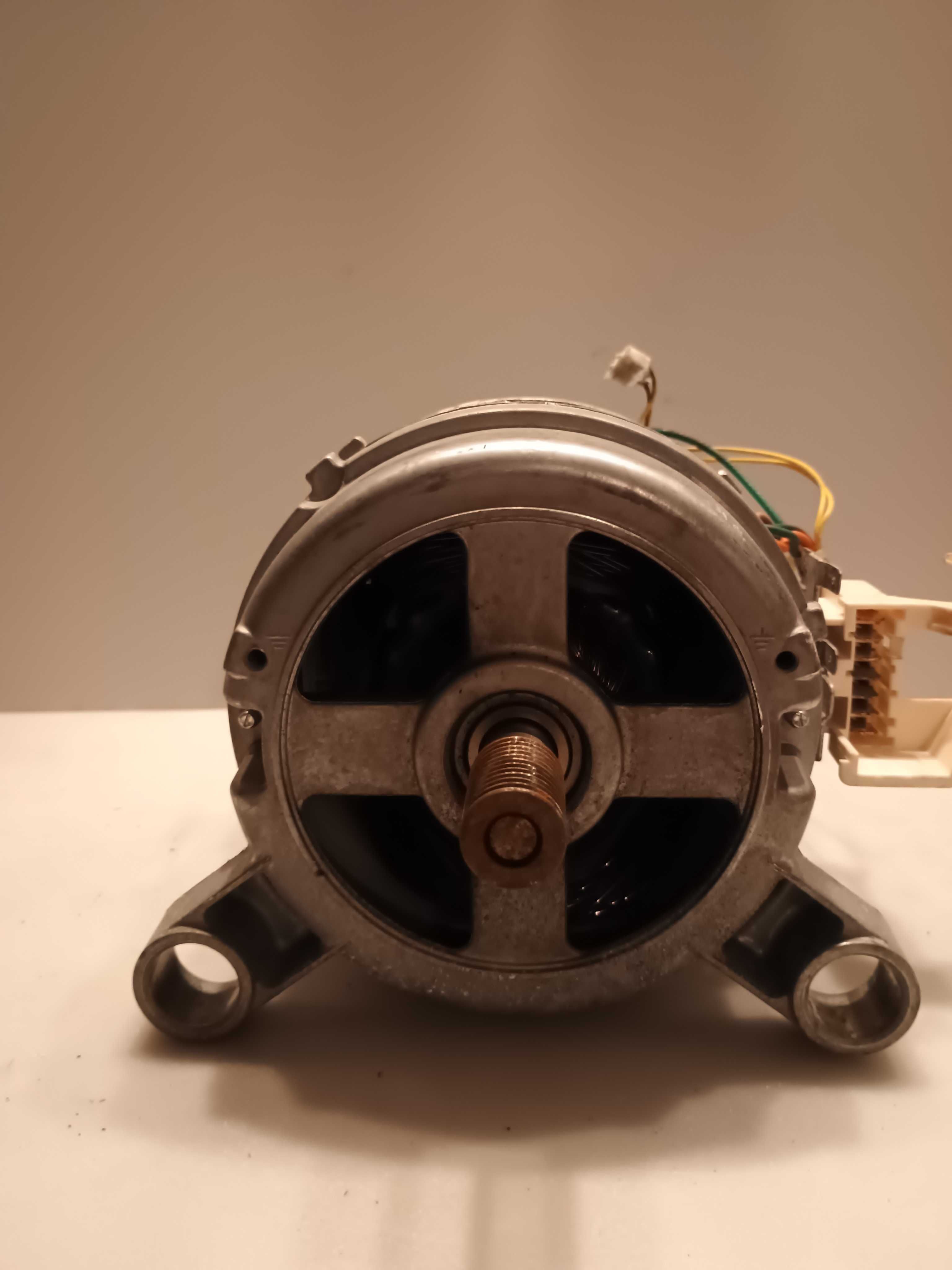 Silnik od pralki Elektrolux