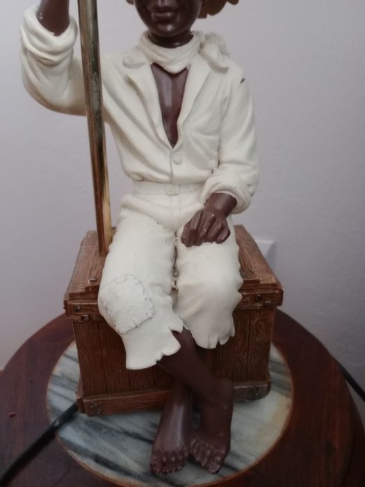 Stara klimatyczna lampa figurka vintage