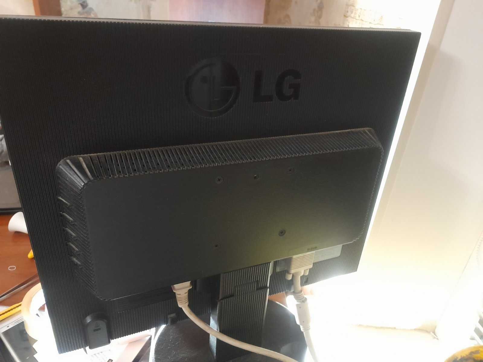 Продам монітор LG Flatron L1953S