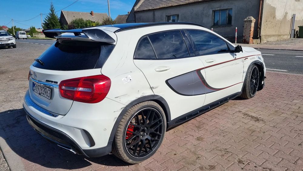 Mercedes-Benz GLA 2.0 TURBO 360 KM  Amg Amg Amg
