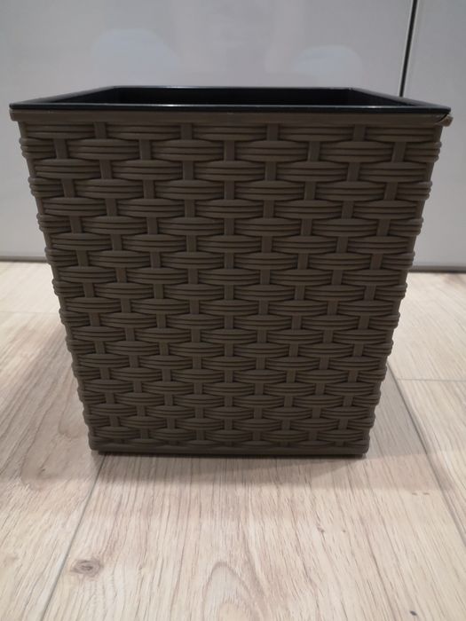 Donica, doniczka rattanowa 18 cm