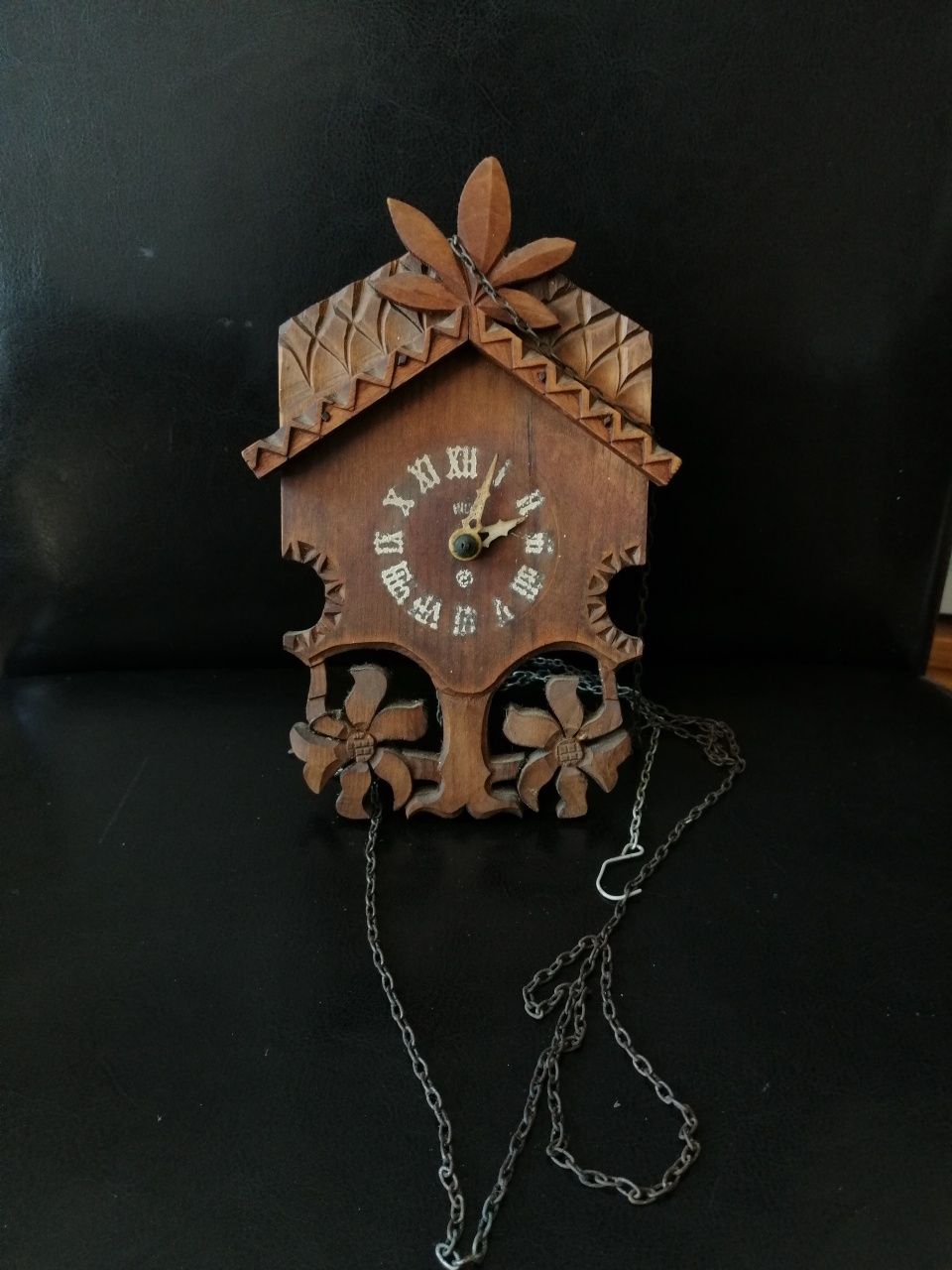 Stary drewniany ozdobny zegar PRL antyk zabytek 1960 - 1980