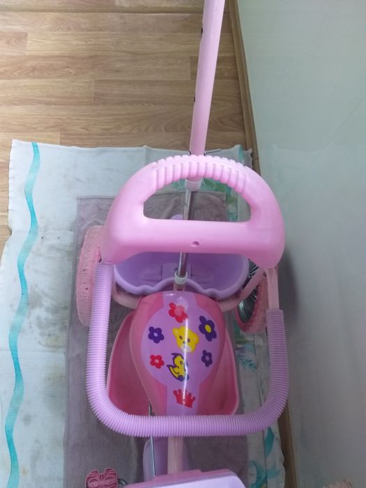 Детский велосипед с родительской ручкой