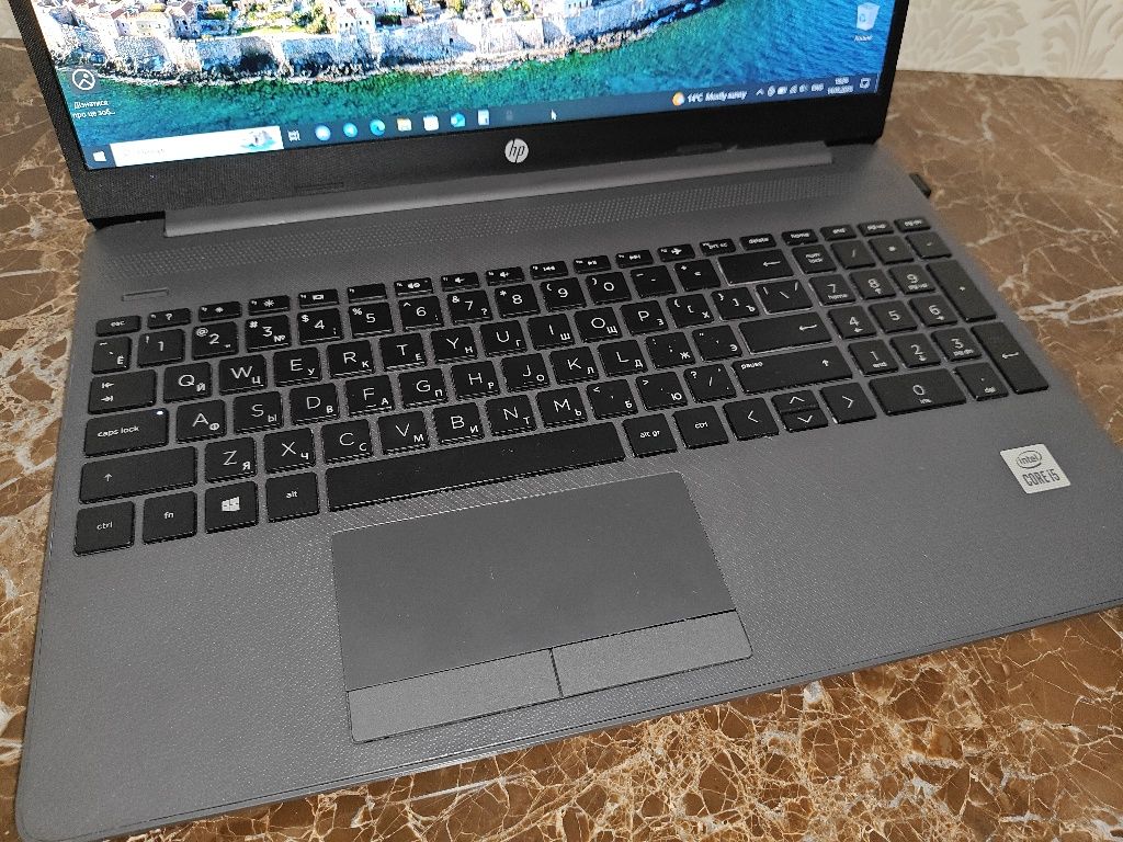 Ноутбук HP 16/256 Core i5 1035G1
