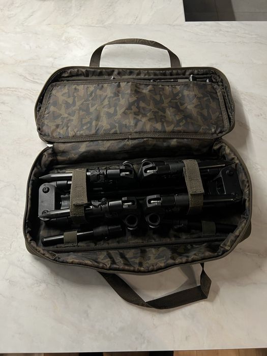 Rod pod Avid Carp Lok Down Compact Pod