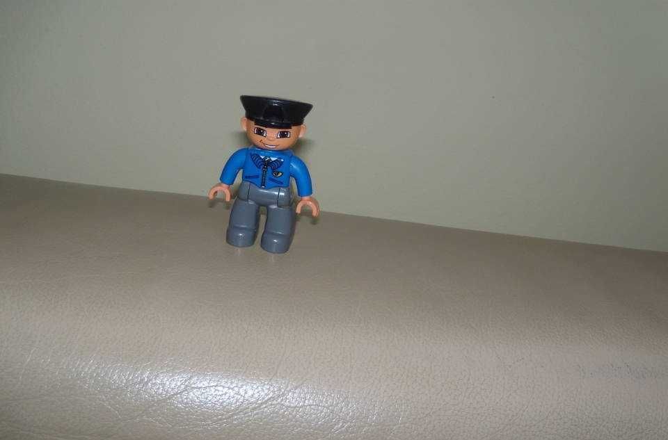 Figurka Lego Duplo listonosz