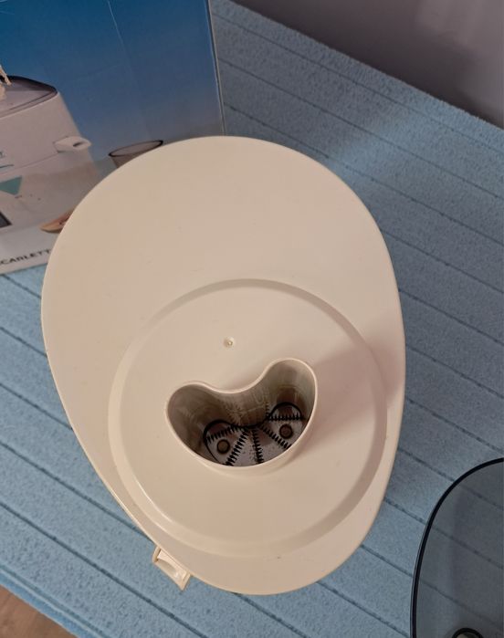 Соковыжималка Scarlett SC- 011 абсолютно исправная