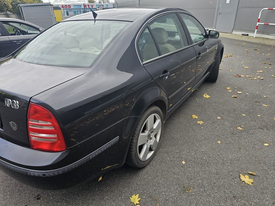 Skoda superb 2.0 115km, benzyna, klima