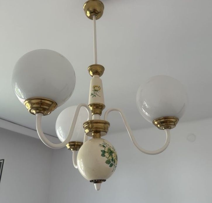 Żyrandol porcelanowy prl retro z czasow komuny